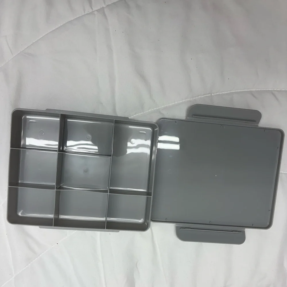 New Target DealWorthy Snack Box with 8 compartments gray lunch or snack box